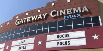 코로나19 때문에 … Regal 영화관도 한시적 영업중단