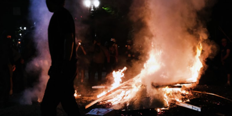 사흘 앞으로 다가온 대선 … “결과에 따라 미국은 대혼란”