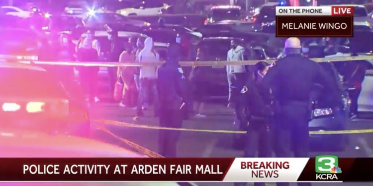 ‘블랙프라이데이’에 총격사건 … 2명 사망