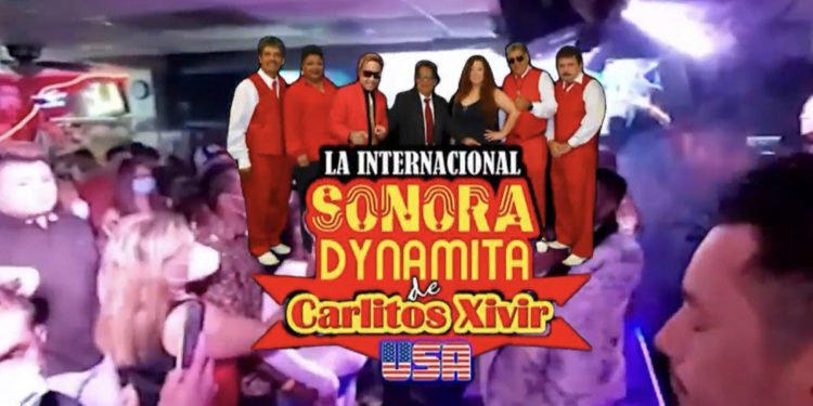 “코로나? 모르겠고 우린 놀아”… 나이트클럽 ‘북적’