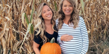 불임 딸을 위해 대리모 택한 모정 … “체외수정으로 임신, 손녀딸 출산”