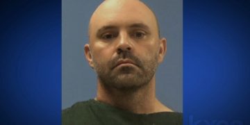 고등학교 남교사, 성폭행 및 제자와 부적절관계 혐의 체포