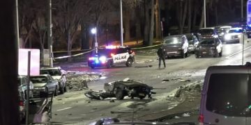 ‘광란의 질주’ 자동차, 충돌사고후 반으로 갈라져 … “10대 4명 현장에서 사망”