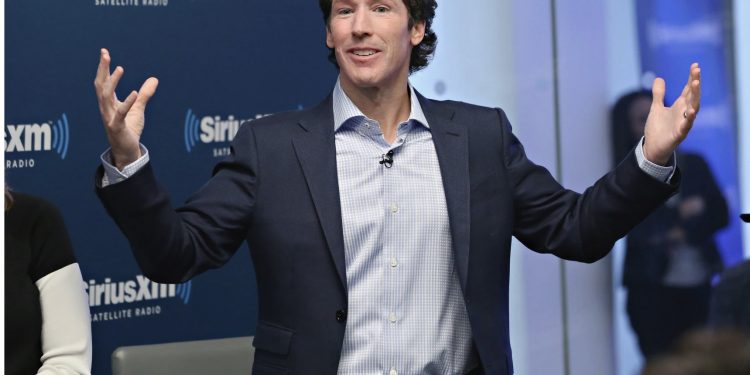 조엘 오스틴 목사의 초대형교회, PPP 440만 달러 받았다