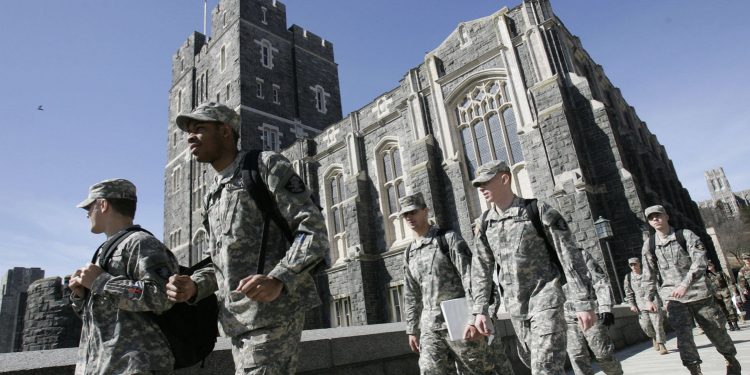 육군사관학교 웨스트 포인트 생도 73명, 시험 부정행위 적발