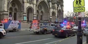 맨하탄에서 성가대 향해 총격 …  경찰이 쏜 총에 용의자 ‘중상’