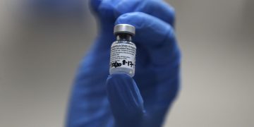 FDA ”화이자 백신 안전하고 효능있다”