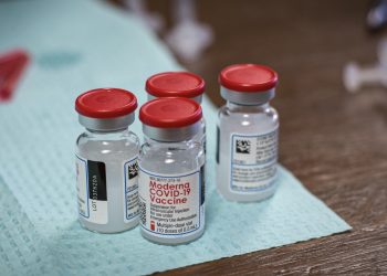 텍사스 전역, 모더나 백신 보급 일시보류 … “온도유지 문제”