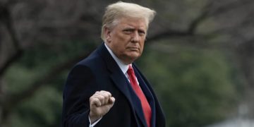 [속보] 트럼프 대통령, 경기부양안 서명 … “연방정부 셧다운 위기면해”