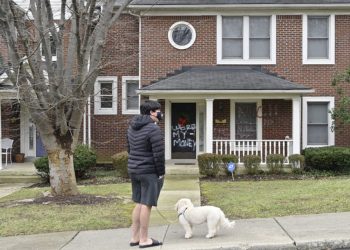 이번엔 맥코웰 공화당 원내대표 자택에 ‘낙서’테러