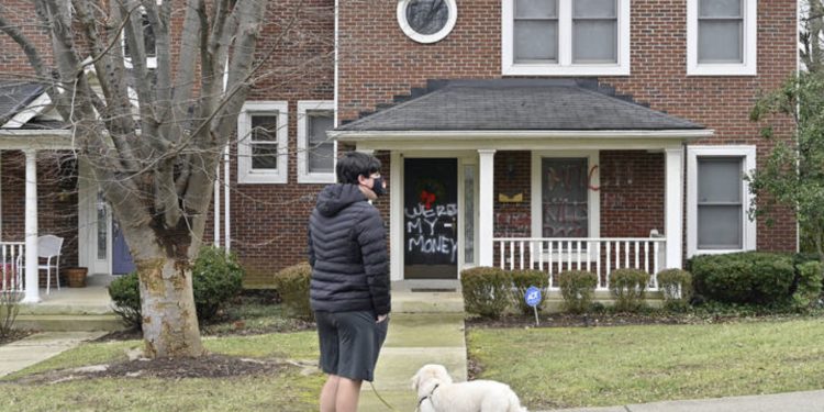 이번엔 맥코웰 공화당 원내대표 자택에 ‘낙서’테러