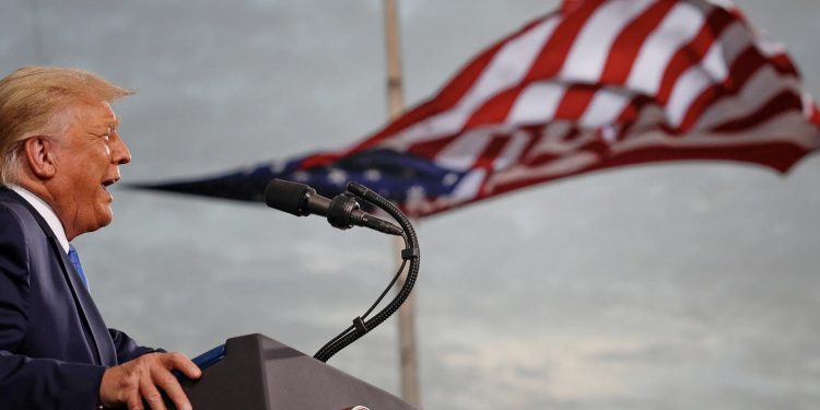 트럼프 대통령 텍사스 국경지역 방문 … 총영사관 “혹시모를 시위나 폭력, 조심해달라”