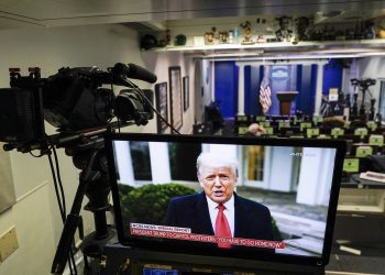 페이스북, 트위터, 유투브 “트럼프 대통령 영상 삭제”