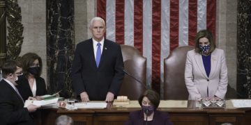 의회, 조 바이든 대통령 당선 공식 확정 … 선거인단 306 명 확보