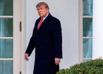 트럼프 대통령, 비자발급 금지 3월까지 연장