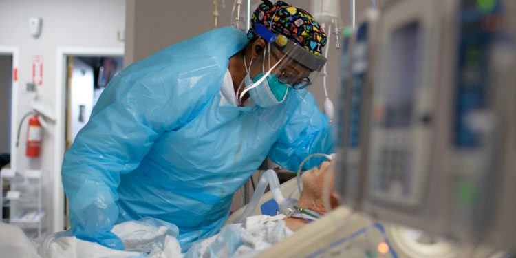 [2021년 1월 1일 코로나19 업데이트] 11월 누적확진 1천만명, 두달뒤 2천만명 ‘폭증’