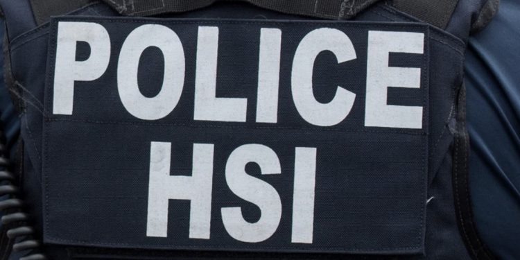 국토안보부, 납치 후 강제성매매 몰린 14세 소녀 구출