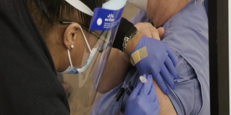 북텍사스, 주요 카운티 백신 정보 및 예약 웹사이트 개설 … “백신 일반 배포 신호탄”