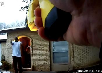 [텍사스] 킬린 경찰, 총격사건 논란일자 바디캠 영상 공개