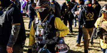 캐나다정부, 극우집단 프라우드 보이즈 테러단체 지정