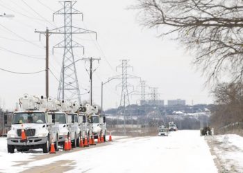 텍사스 최악의 전력난 … “2011년 대규모 정전사태 겪고도 재정비 안했다”