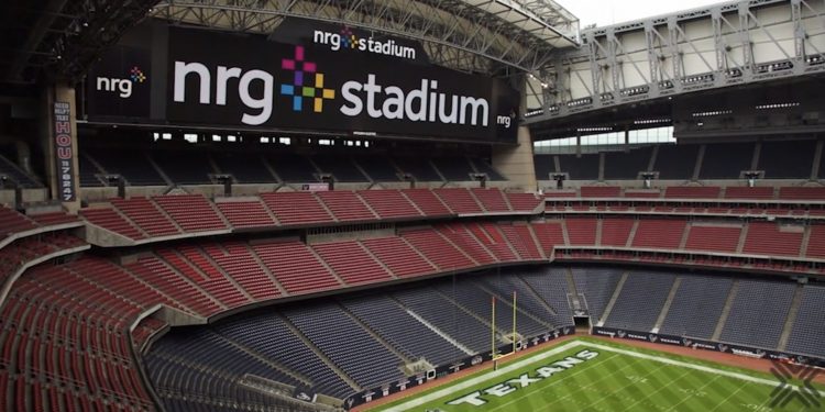 NFL “미 전역 풋볼 경기장을 백신접종 센터로 제공”