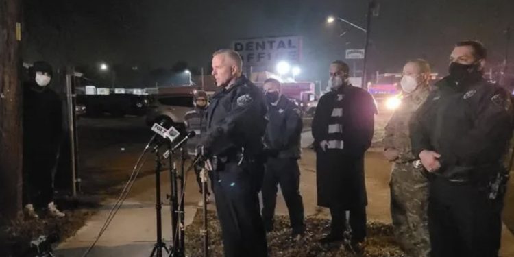 주택침입한 강도, 인질극 벌이다 결국 사살