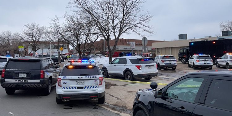 [1보] 콜로라도 식료품가게 총기난사 ‘경찰 포함 최소 6명 사망’