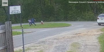 스쿨버스 기다리던 11세 소녀 납치미수범 ‘검거’