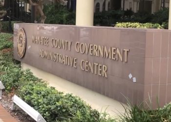 코로나 백신 맞은 공무원만 감염안돼 … “감염 2주 만에 2명 사망”