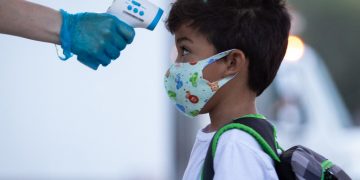 가을 학기 대면수업 앞둔 어린이들, 델타 변이 어쩌나?