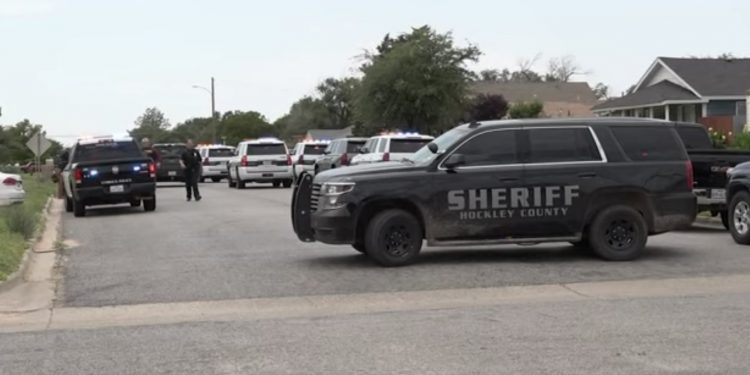 웨스트 텍사스, 총격범과 대치중이던 경찰특공대 사령관 사망