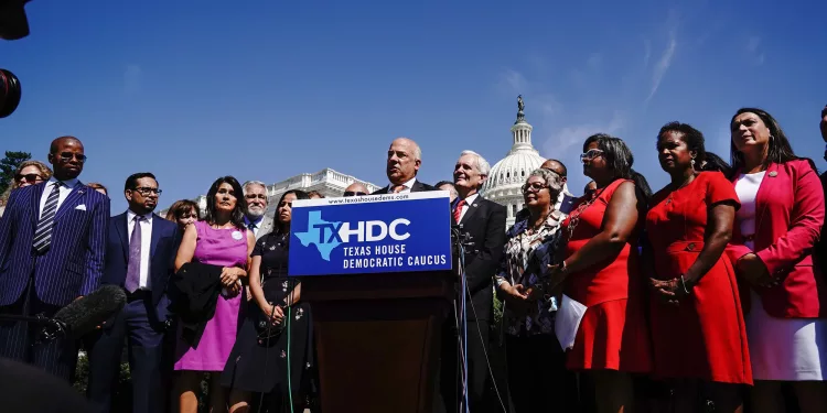 텍사스 지방법원, 보이콧 민주당 하원의원 체포 일시적 차단