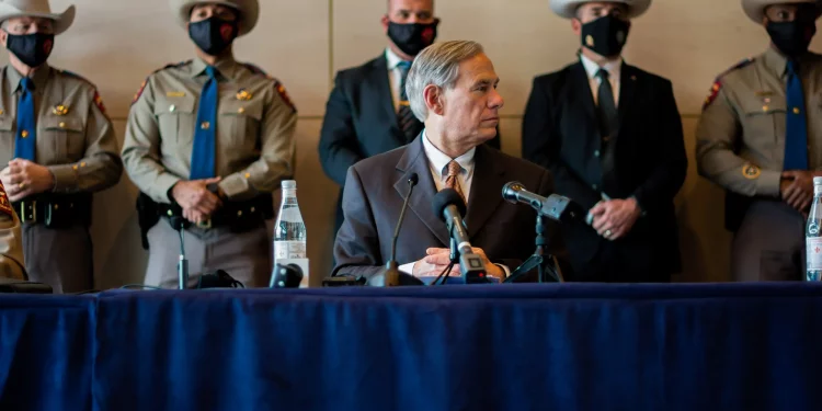 텍사스 주정부, 마스크 의무화 시행 교육구와 ‘법정 싸움’