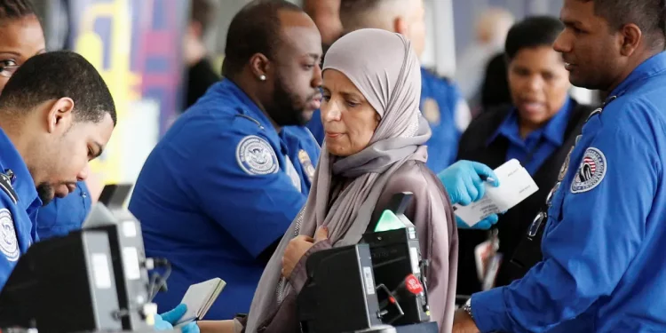 11월부터 미국입국 외국인 백신 맞아야 … “미국인은 입국 후 코로나검사”