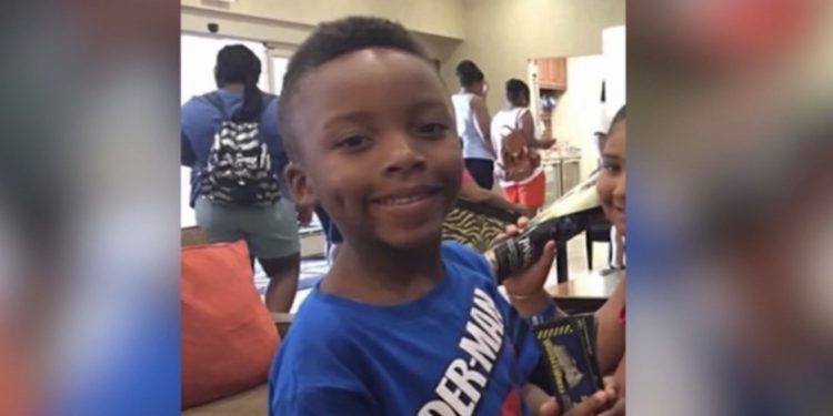 휴스턴 야외공연 참사에서 크게 다친 9세 소년 … “군중에 짓밟혔다”