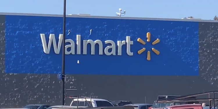 월마트에서 물건 훔쳤다 오해받은 여성에게 210만 달러 배상 판결