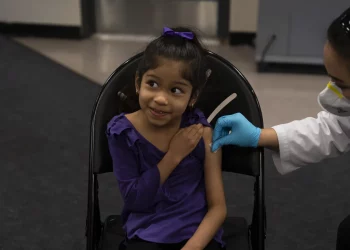 코로나19 백신 접종 5세-11세 어린이, 5일 만에 90만명