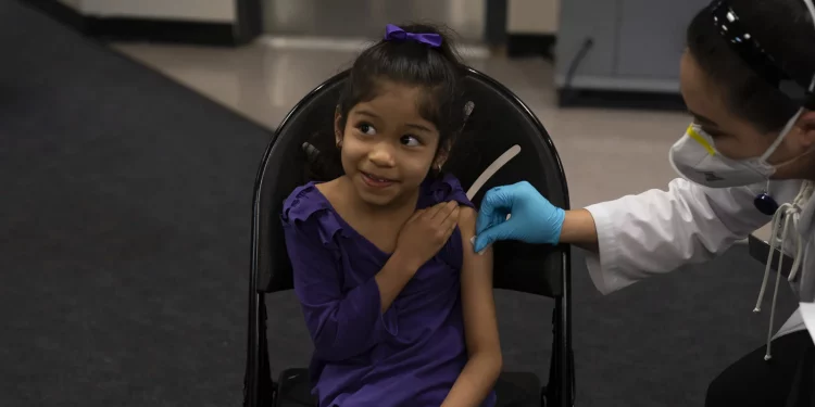 코로나19 백신 접종 5세-11세 어린이, 5일 만에 90만명