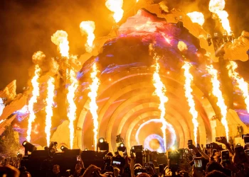 [1보] 휴스턴 야외공연장에서 압사사고 … “최소 8명 사망 300명 부상”