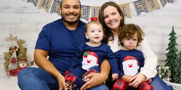 욕조에 숨어서 목숨 건진, 토네이도 생존자 가족