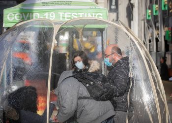 오미크론 두번째 확진자, 뉴욕 여행 … “N차 감염 우려”