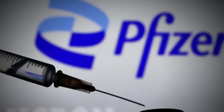 화이자 “3차 부스터샷 오미크론 변이 예방 효과 커”