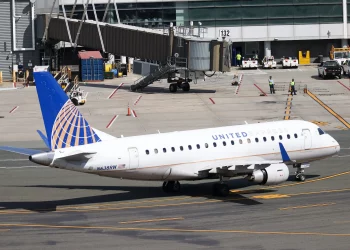 유나이티드 항공 직원 3,000명 코로나 양성 … “항공편 취소 속출”