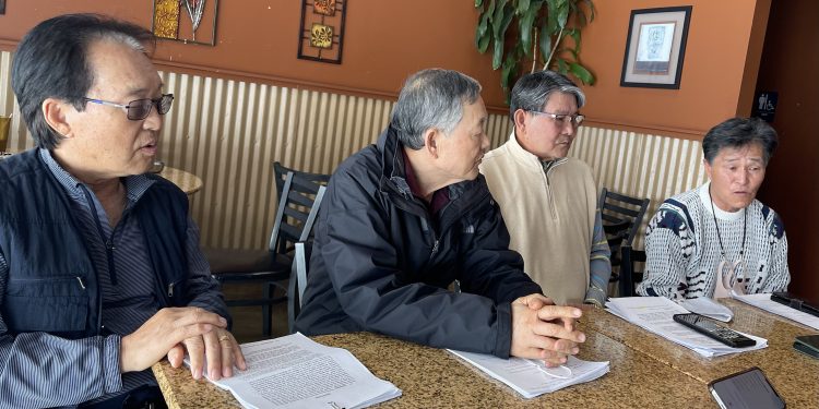 “한인회칙 아니다” VS “대를 이어온 것 맞다” … ‘회칙 진위여부 공방’