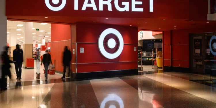 타겟, 최저임금 최대 24달러까지 인상