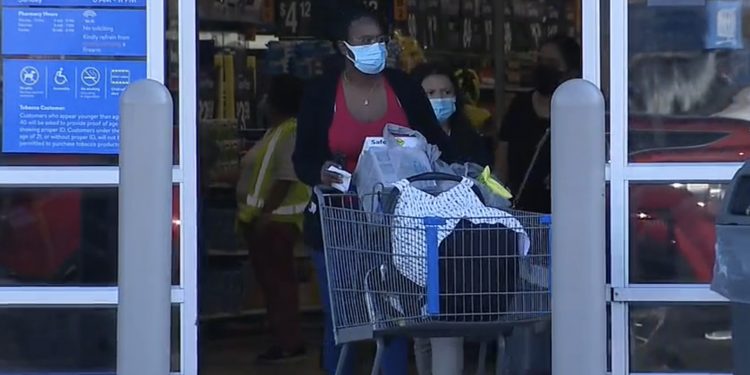 인플레이션, 텍사스 주민 지갑 닫는다 … “외식 및 여행업계 큰 타격”