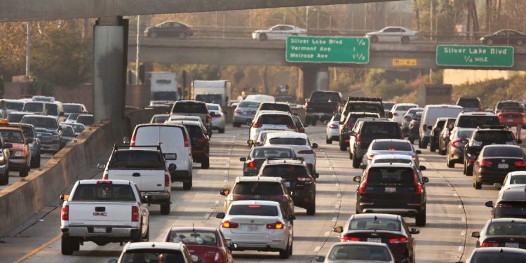 2026년부터 신차 연비 기준 강화 … ‘갤런당 40마일’