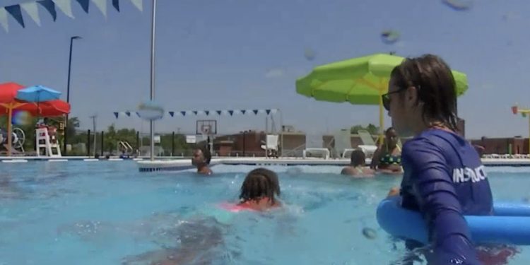 집안 수영장에서 물놀이하던 4세 아이 사망