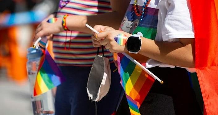 “플로리다의 ‘게이라고 말하지 말라’ 법안, 텍사스에도 필요해”